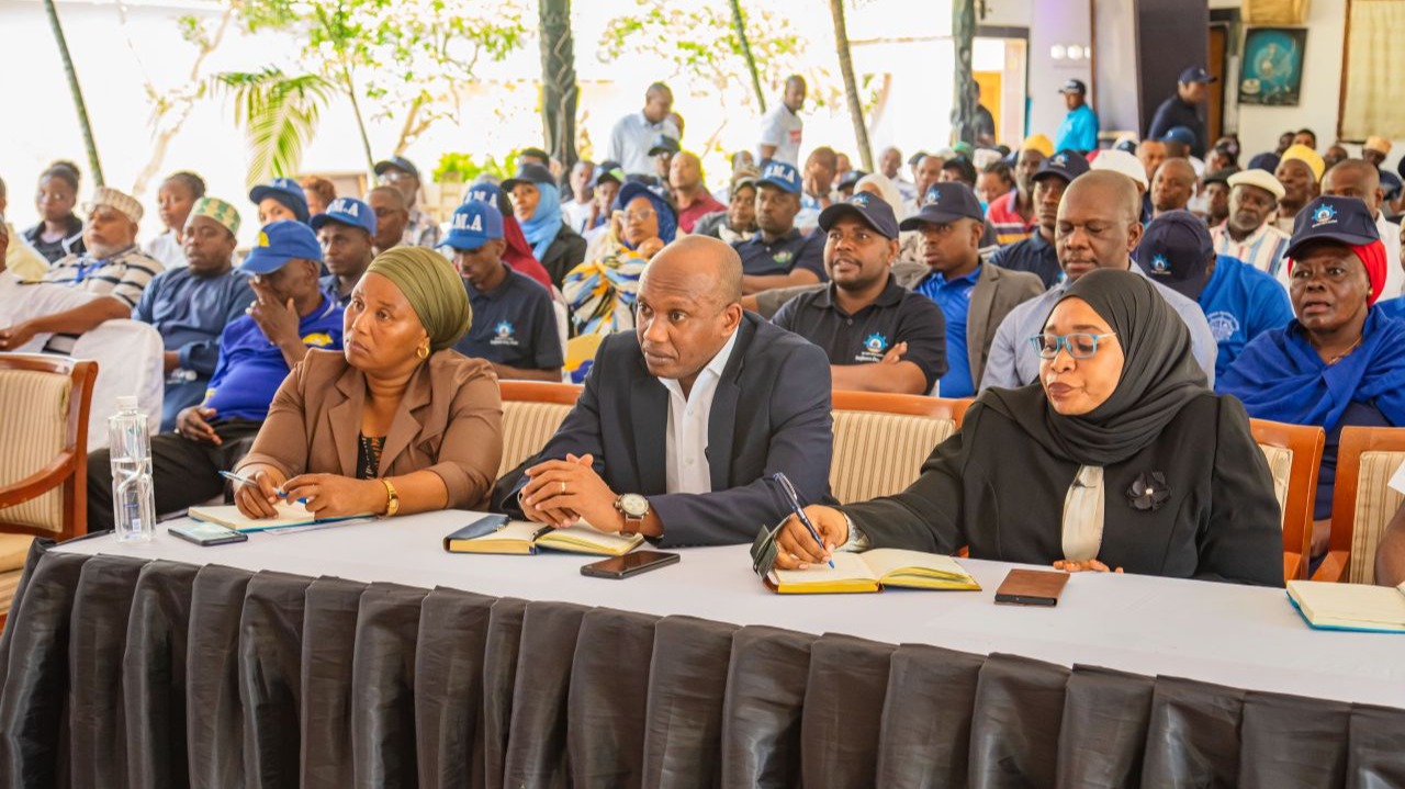 MAKAMU MKUU WA CHUO CHA BAHARI DAR ES SALAAM (DMI) AFUNGUA WARSHA KATIKA MAADHIMISHO YA SIKU YA MABAHARIA DUNIANI