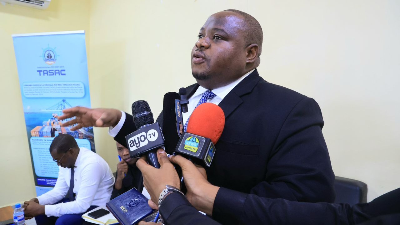 Mkurugenzi Mkuu wa TASAC aendesha kikao cha wadau wa usafiri  majini jijini Mwanza