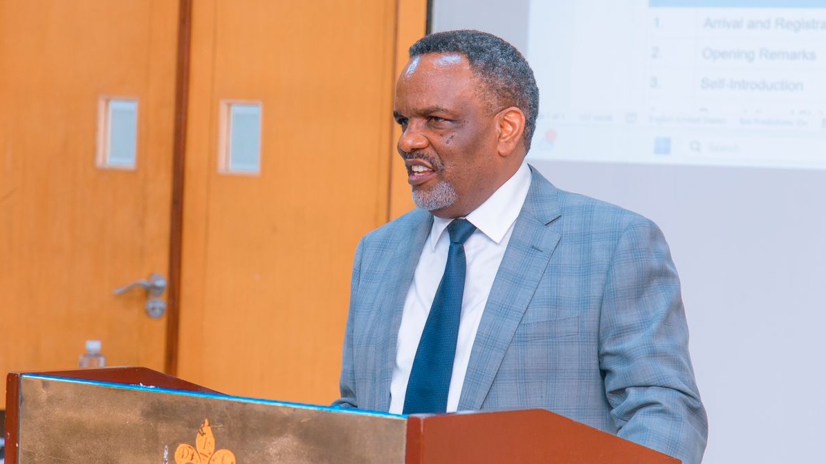 TASAC YAKUTANA NA WADAU KUPITIA TAARIFA YA MSHAURI ELEKEZI KUHUSU MAKUBALIANO YA USHIRIKIANO WA WADAU WA BANDARI YA DAR ES SALAAM NA SHOROBA ZA USAFIRISHAJI