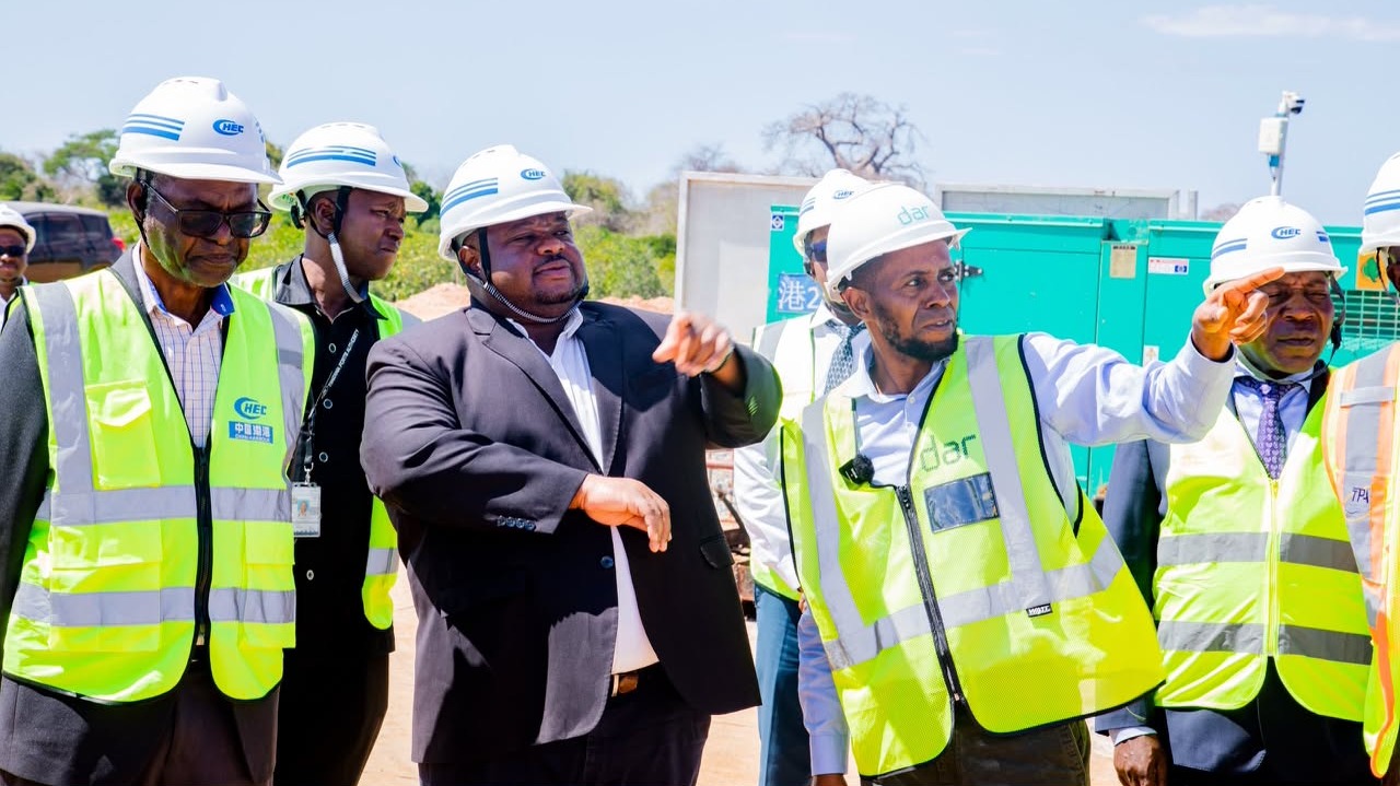 MKURUGENZI MKUU WA TASAC ATEMBELEA WADAU WA SHIRIKA MKOANI MTWARA