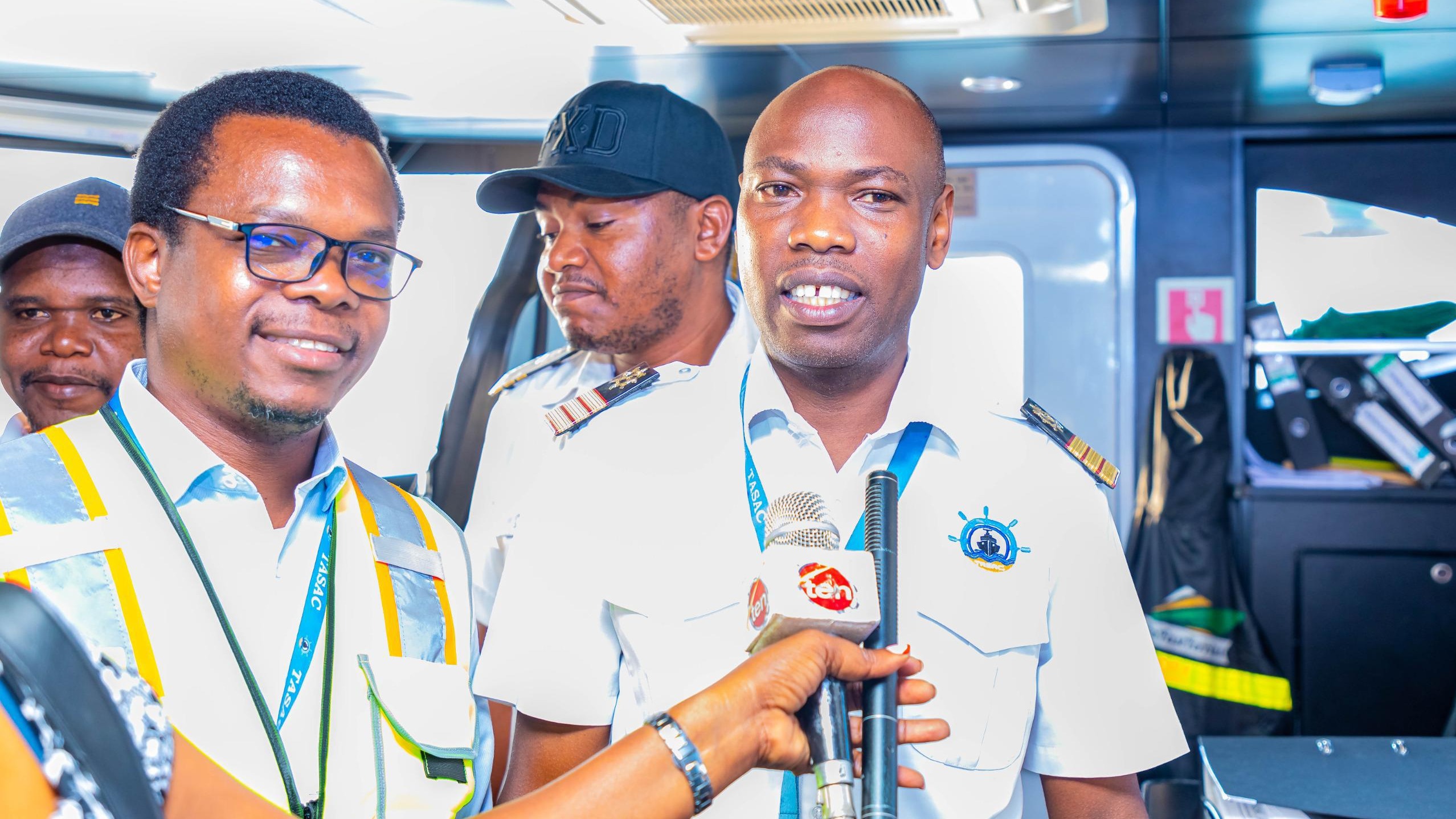 TASAC YAWAHIMIZA WATOA HUDUMA USAFIRI MAJINI KUZINGATIA USALAMA